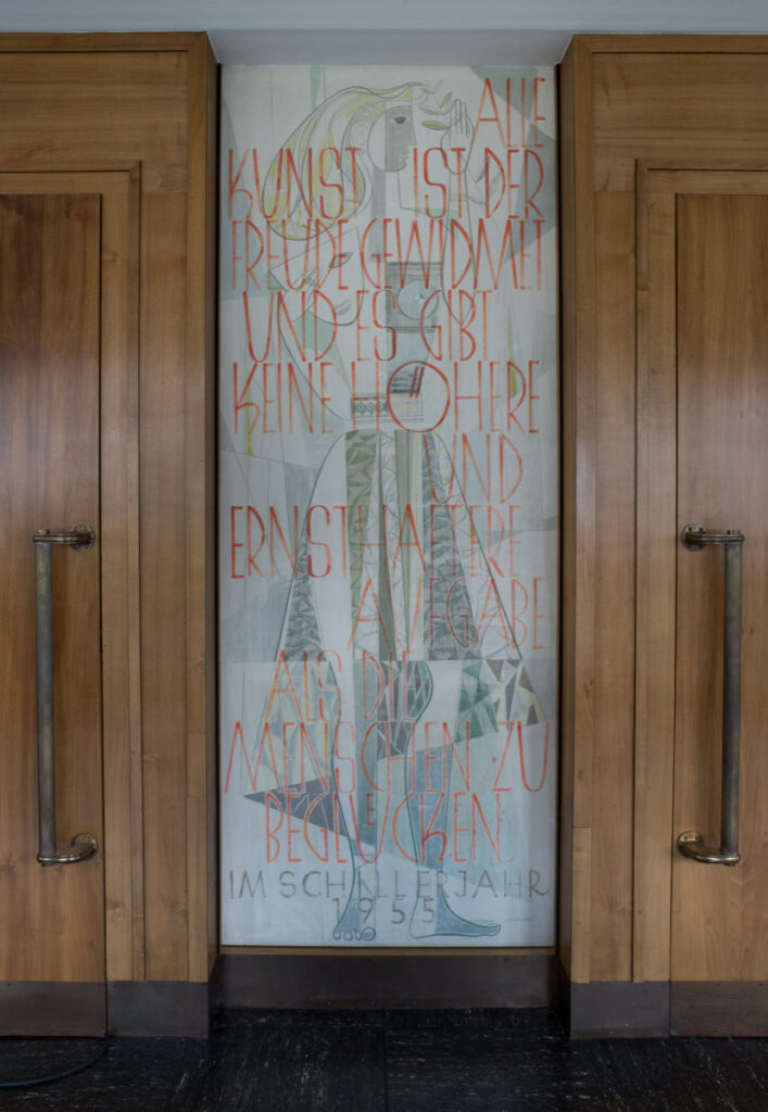 Leitspruch im Foyer des Heimhof-Theaters
