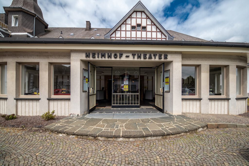 Außenansicht des Heimhof-Theaters